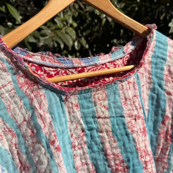 Custom Quilted Reversible Boho Top – Red & Blue Kantha-Inspired - Picture 3 of 4